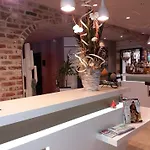 Hotel De La Paix 3*