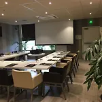 De La Paix 3*
